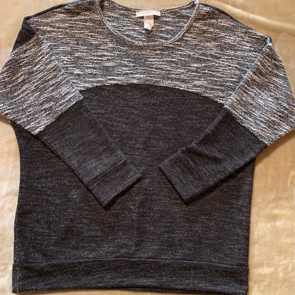 Light weight sweater. Soft and comfy. size med